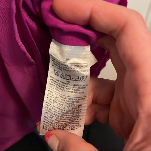 Banana Republic Dark Magenta Ruffle Sleeveless blouse - Picture 4 of 5